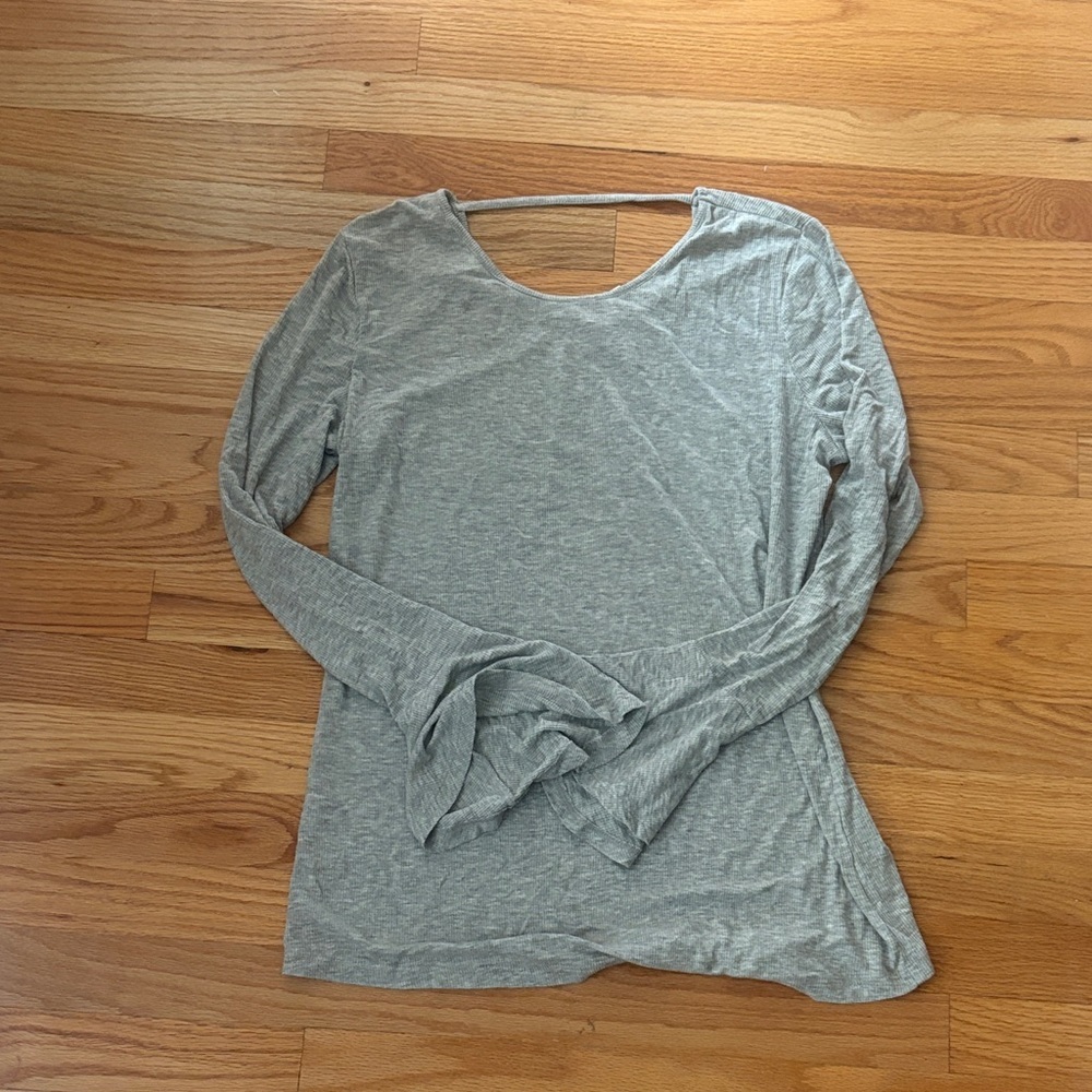INC International Concepts Light Gray Long-Sleeve Scoop Neck Tee